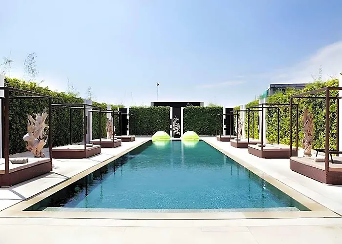 Villa Equilibria